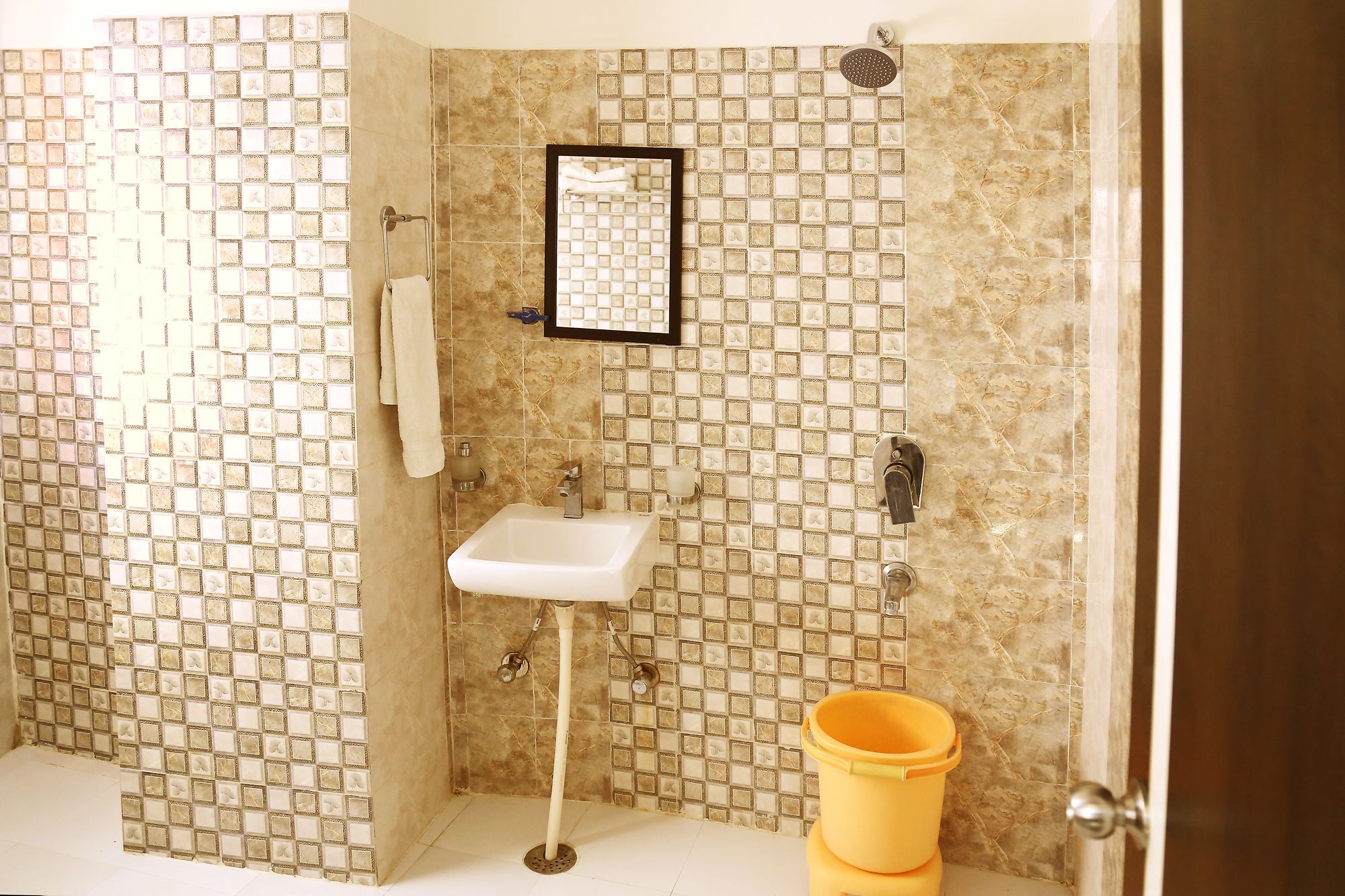 Hotel Royal Dezire 3*