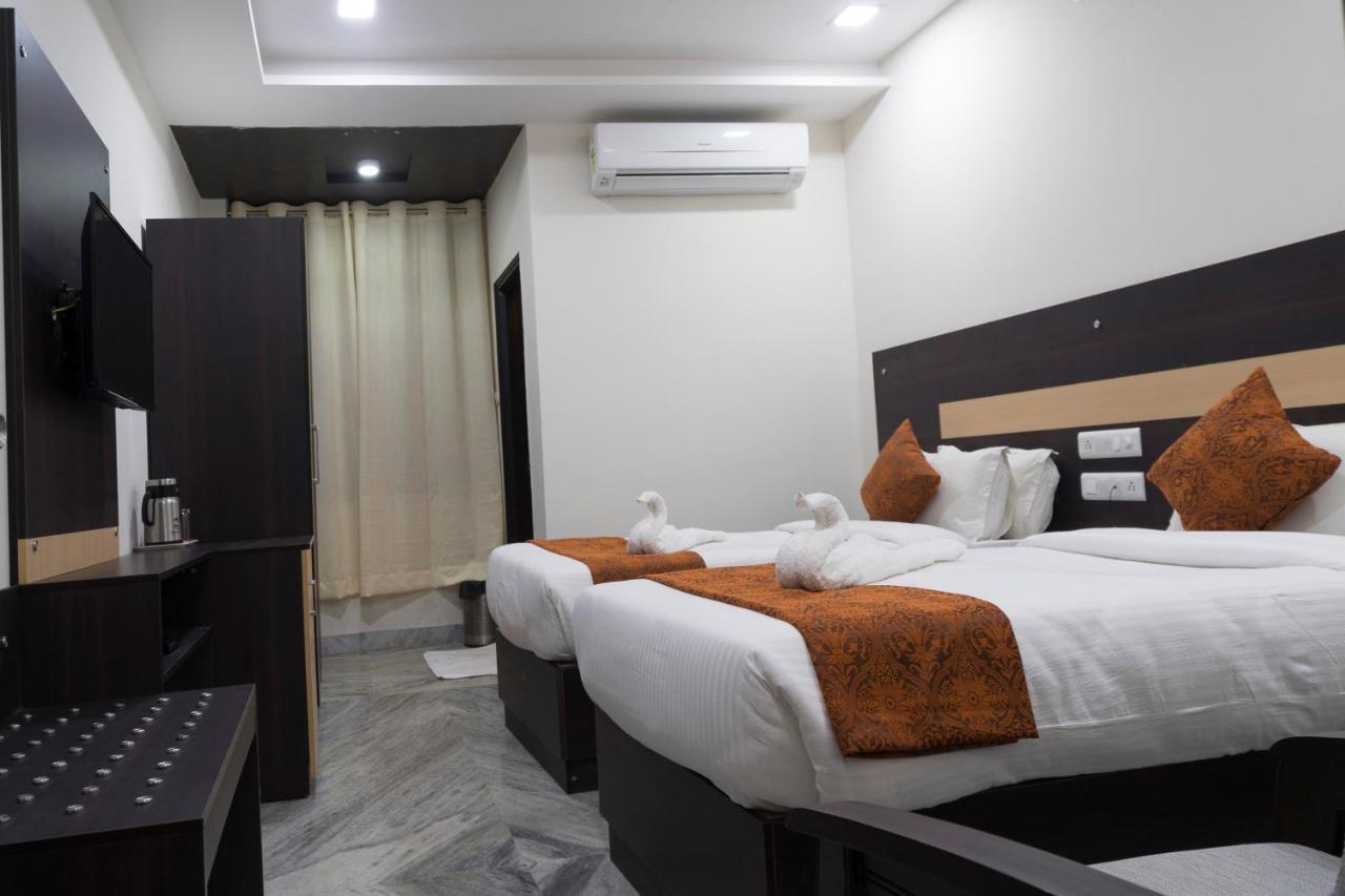 Royal Dezire Hotel 3*